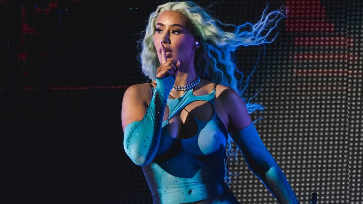 Iggy Azalea Hủy Diễn Tại Hội Nghị Solana Breakpoint Do Bị Cấm Twerk