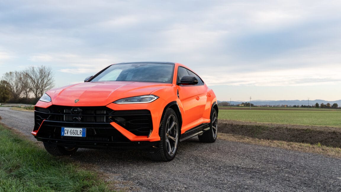 Lamborghini Urus SE: Sự kết hợp hoàn hảo giữa hiệu suất và tính linh hoạt