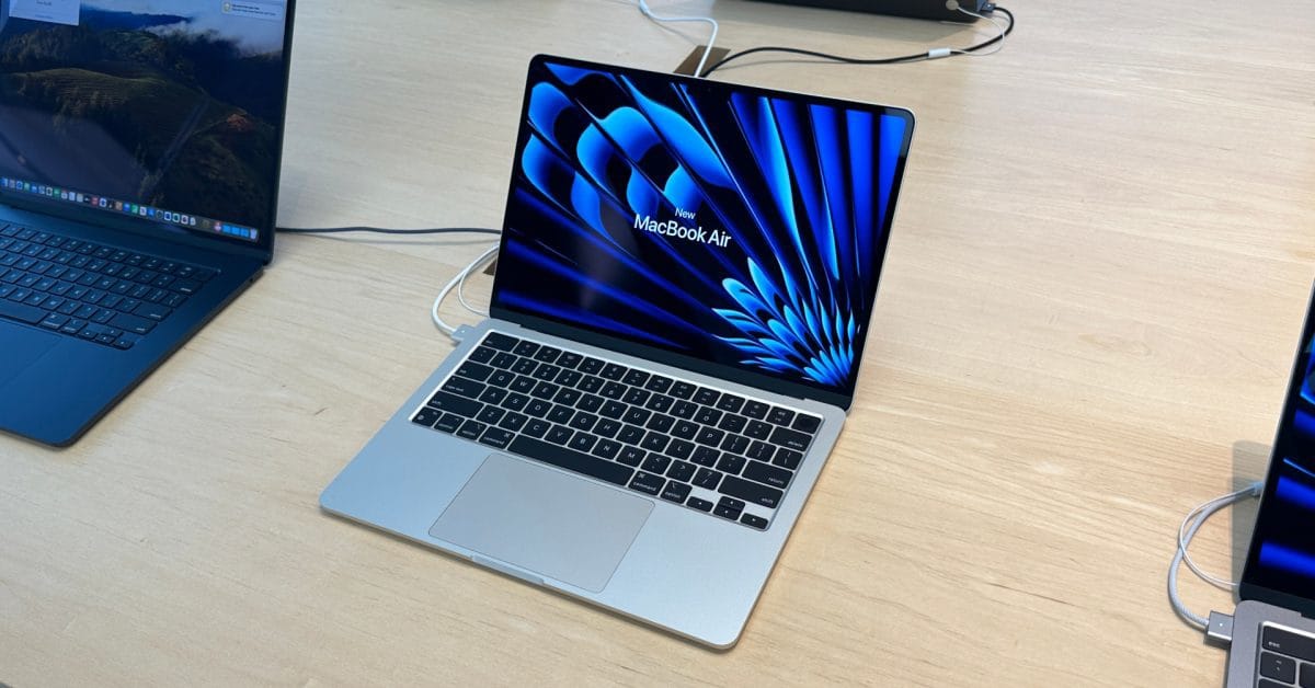 Chọn MacBook nào trong mùa khuyến mãi cuối năm?