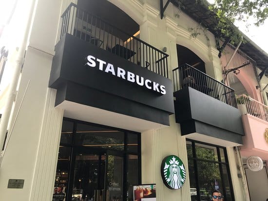 Starbucks Reserve Hàn Thuyên "rời" mặt bằng đắt đỏ: Giá cả hay chiến lược kinh doanh