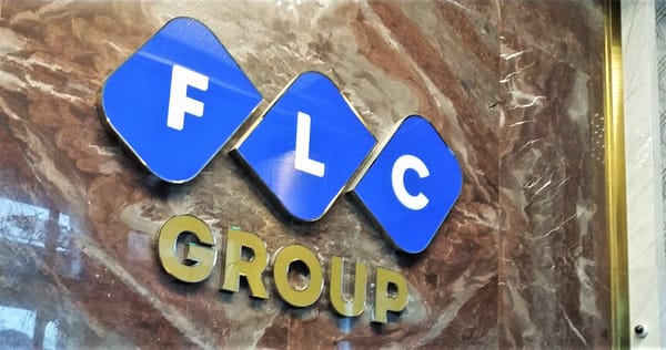 FLC đình chỉ giao dịch.
