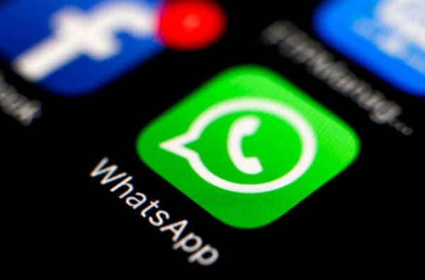 Tin nhắn nhóm WhatsApp chưa được mã hóa bảo mật.
