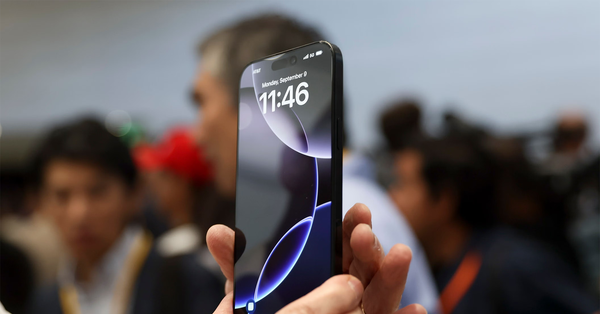 Eddy Cue: iPhone có thể không cần thiết vào năm 2035?