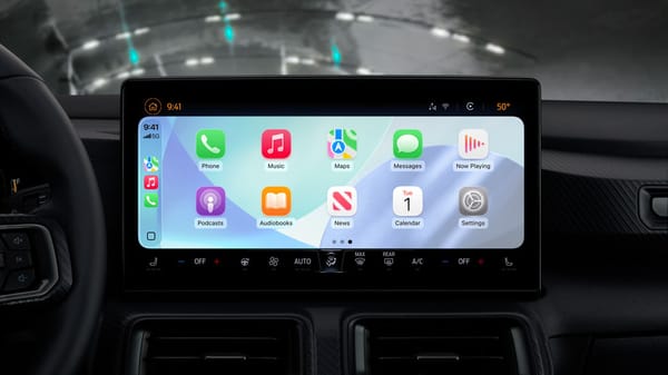 iOS 26: CarPlay "lột xác" với giao diện kính cường lực, tiện ích ứng dụng & ứng dụng được làm mới!
