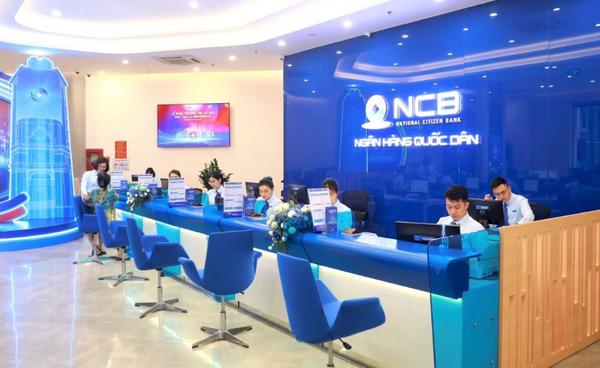 17 cá nhân muốn mua 750 triệu cổ phiếu Ngân hàng Quốc Dân.
